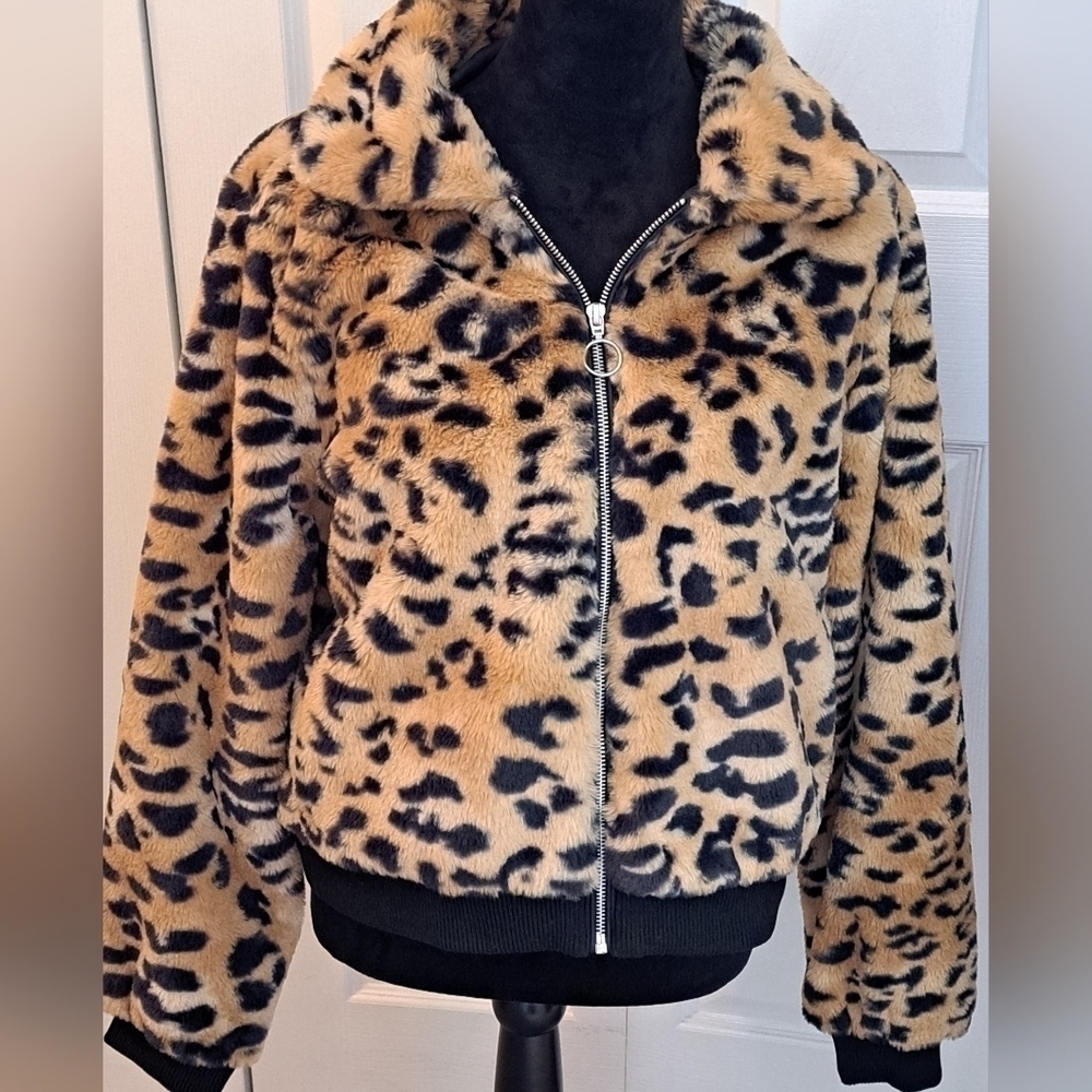 Faux Fur Leopard Print Zip Up Jacket With Collar
